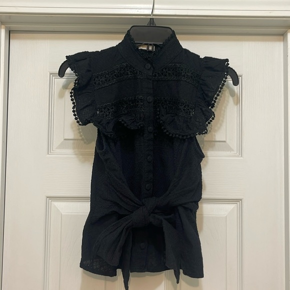 Black Sleeveless Ruffled Button Down Top - Picture 1 of 4